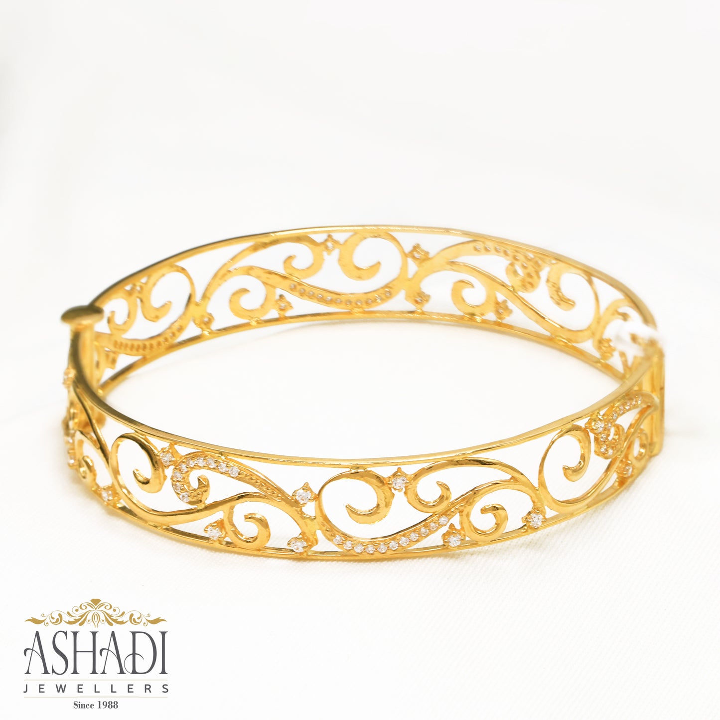 22Kt Gold Bangel