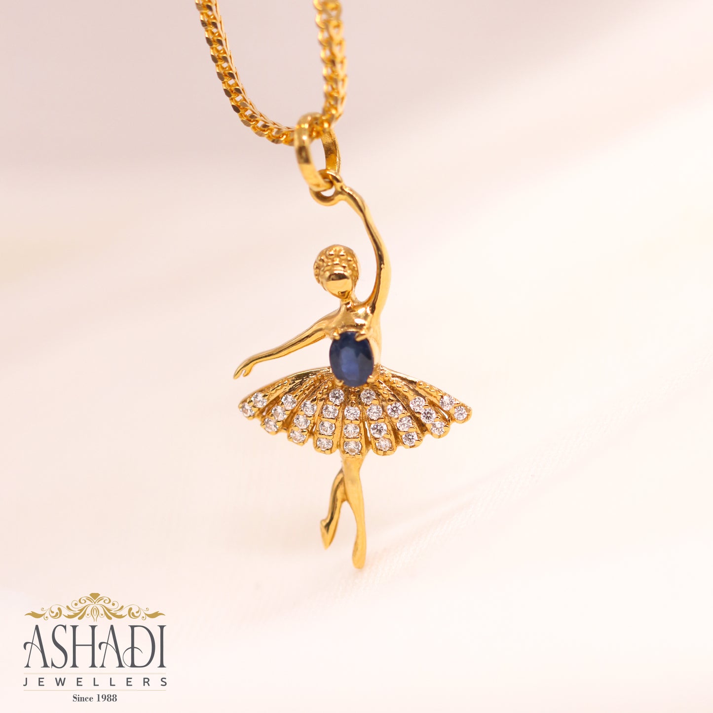Ballerina Gold Pendant | PE0049