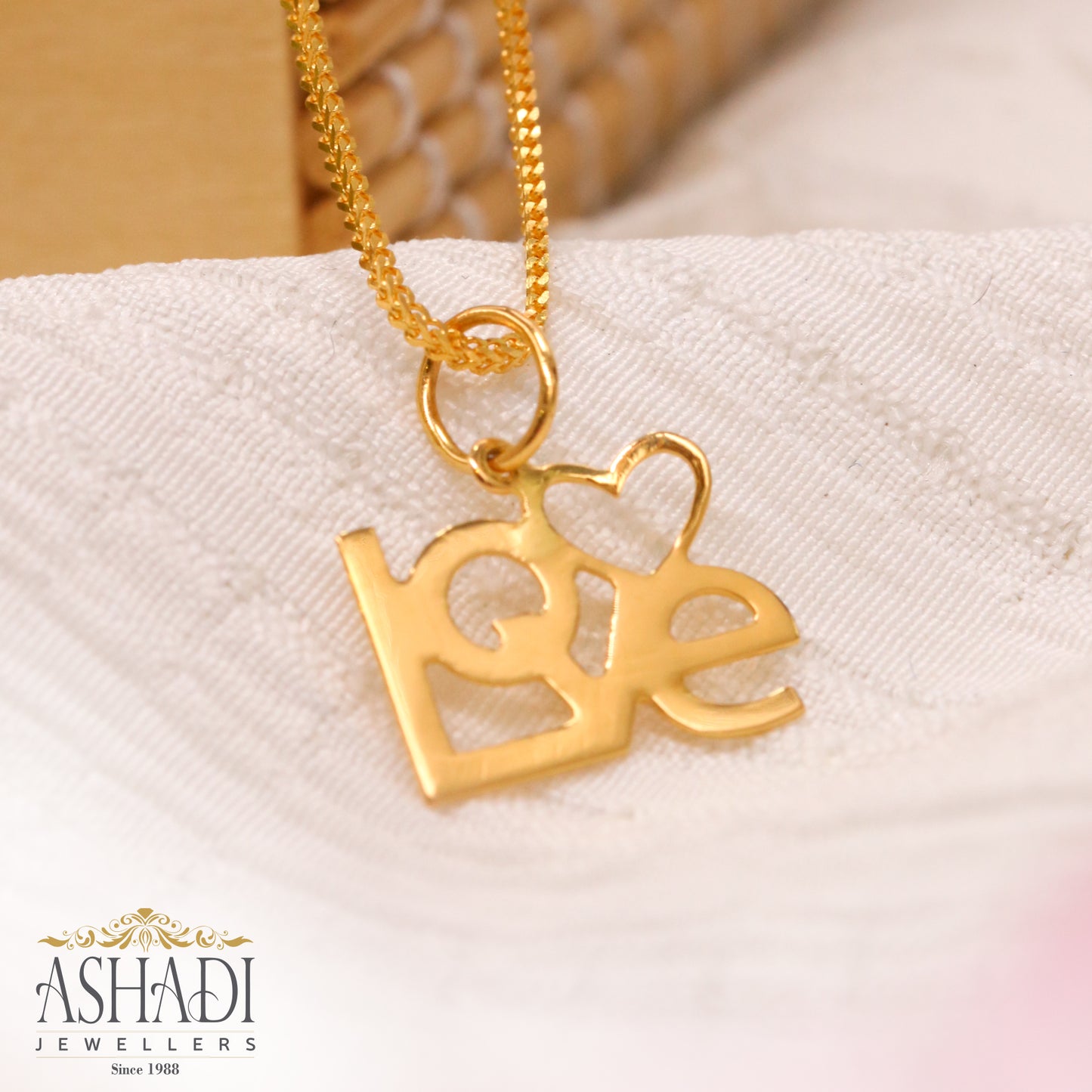 Gold Pendant | PE0050