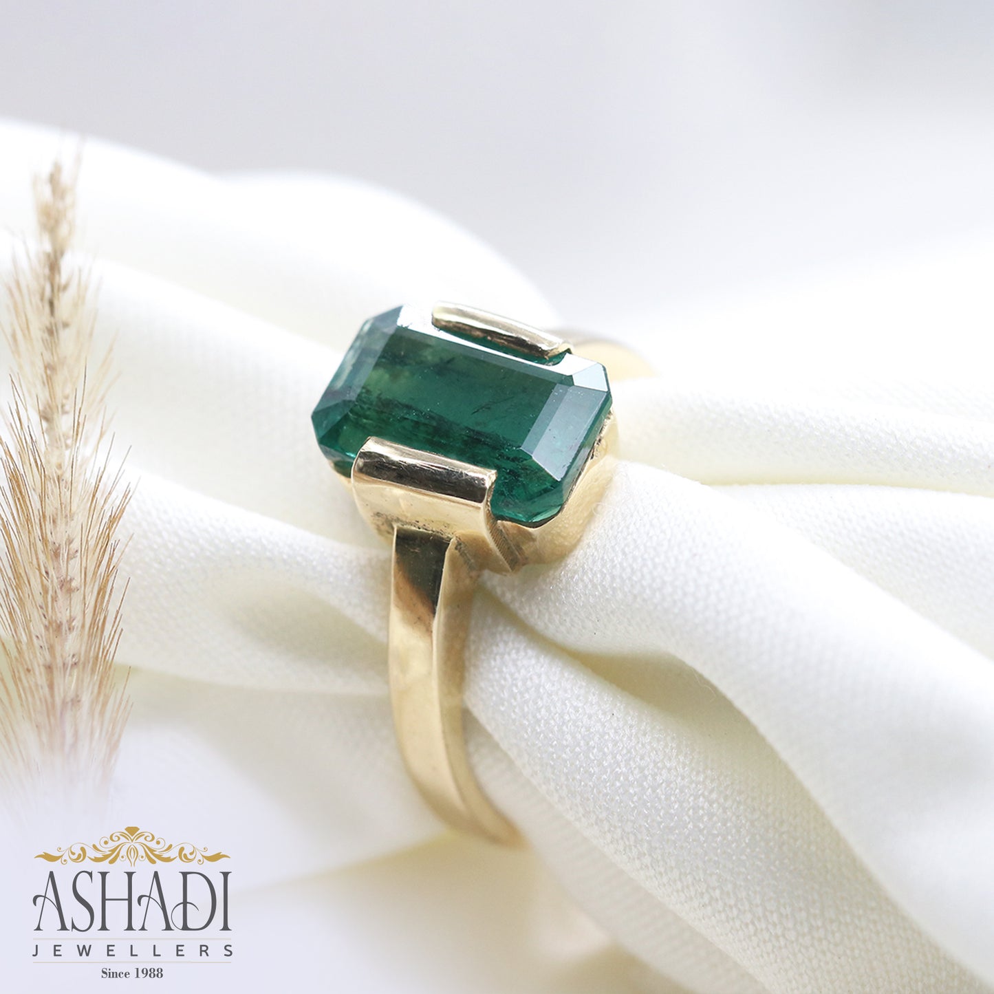 Gem Embedded Ring | RING3007